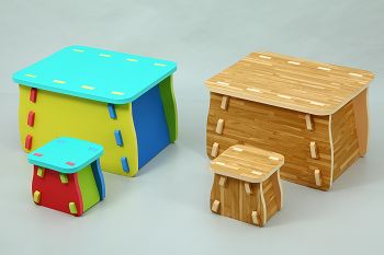 TABLE/CHAIRS