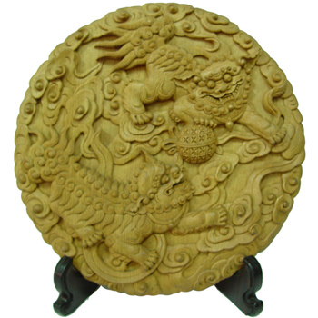 Propitious decoration plate: Two Lions Presenting Luck